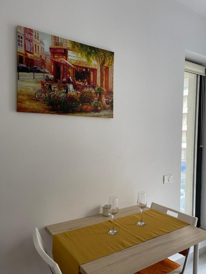 Pearl Luxury Apartment Near Presidential Palace Bukarest Exteriör bild